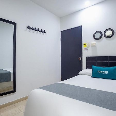 מונטריה Ayenda Hotel Alejandria מראה חיצוני תמונה