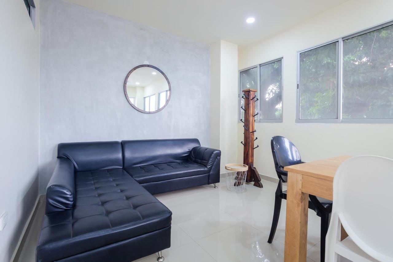 מונטריה Ayenda Hotel Alejandria מראה חיצוני תמונה