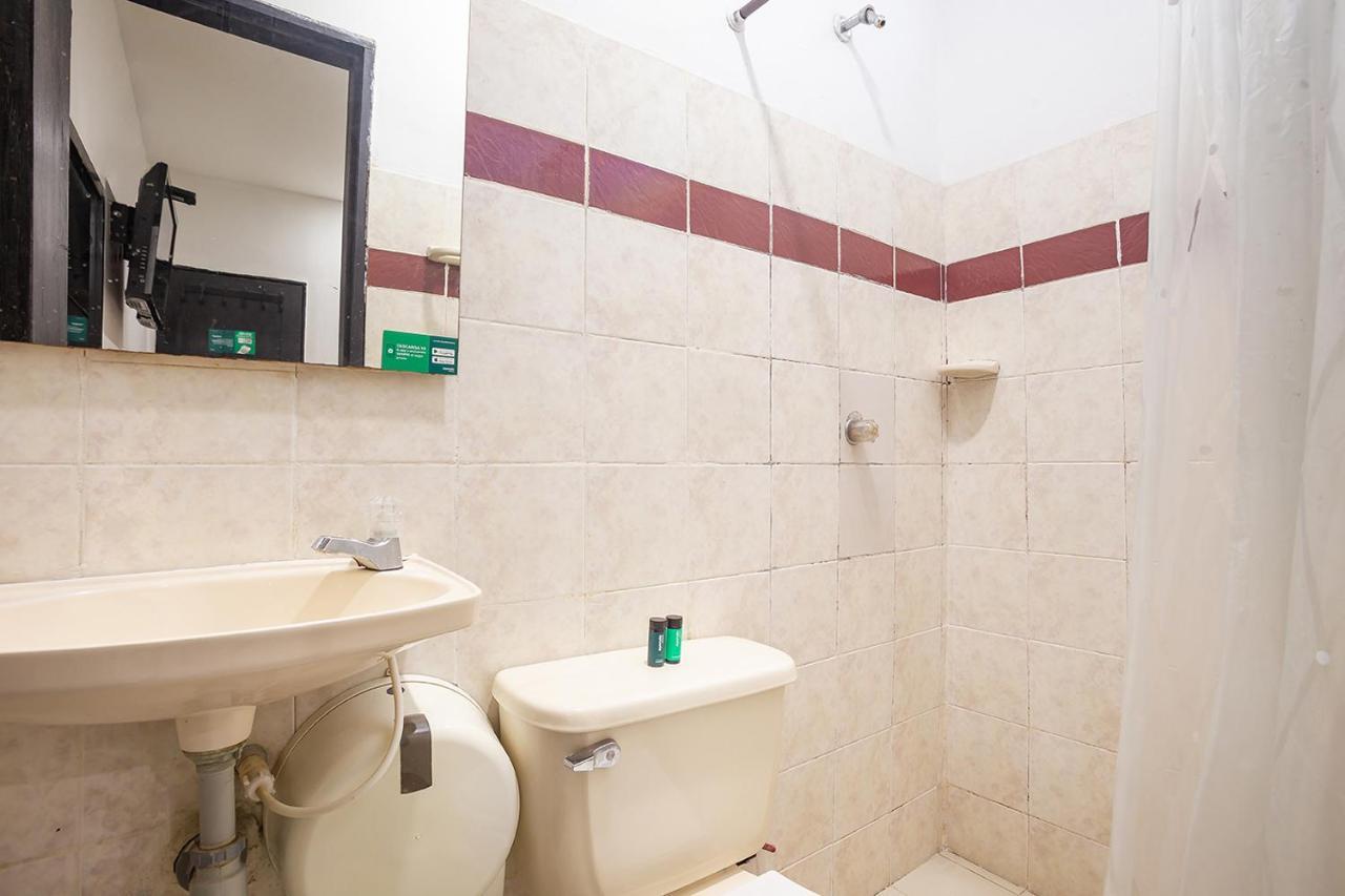 מונטריה Ayenda Hotel Alejandria מראה חיצוני תמונה