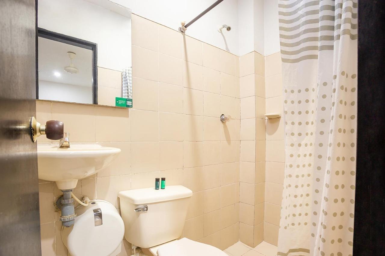מונטריה Ayenda Hotel Alejandria מראה חיצוני תמונה